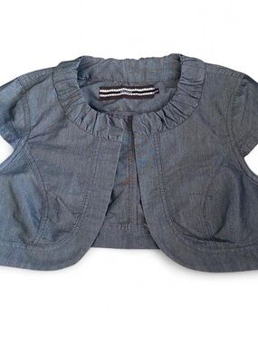 Dynamite Grey cropped short sleeve vest. Size: Small